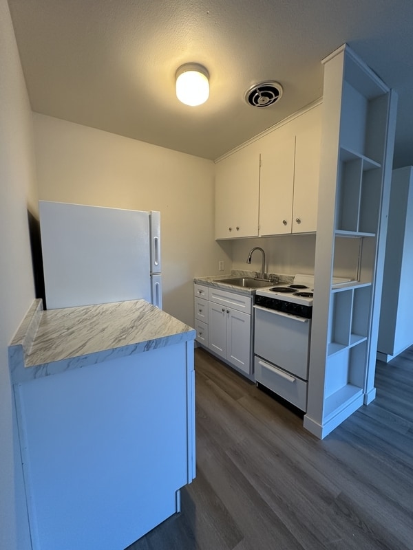 Photo - 5926 Fauntleroy Wy SW