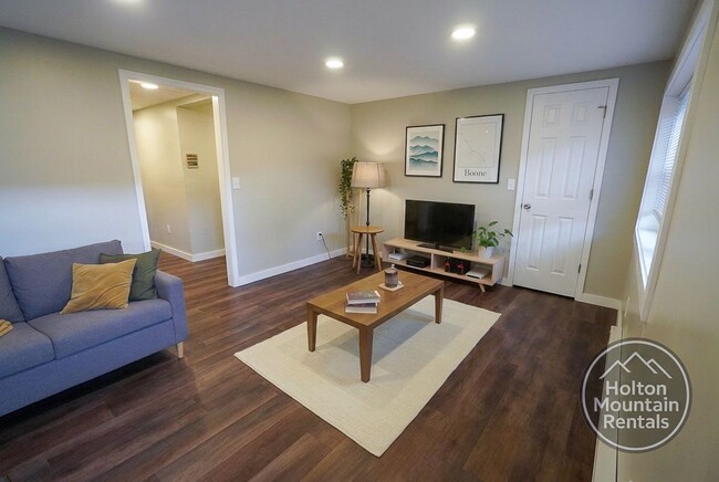 Photo - Faculty Street Triplex Unidad C