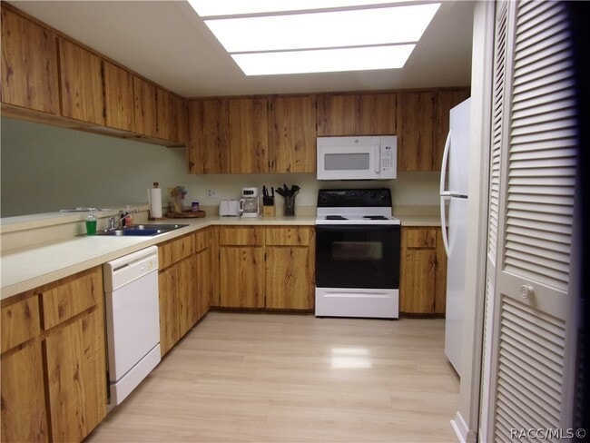 Photo - 876 Pritchard Island Rd