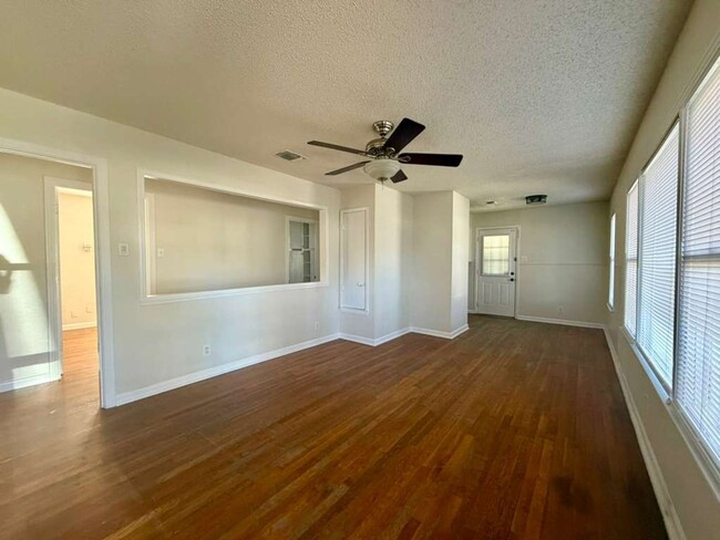 Photo - Charming rental home in Southeast San Antonio!