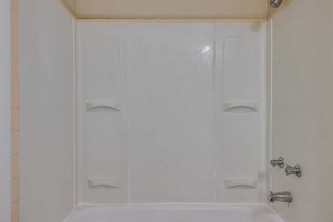 Photo - Fyfe Apartments