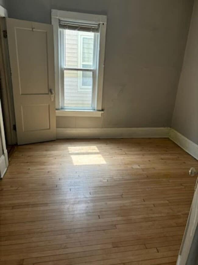 Photo - 3071 S Wentworth Ave Unidad Lower