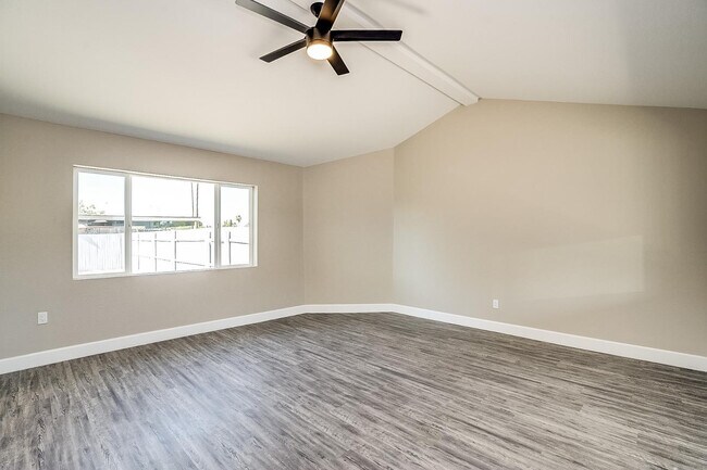 Photo - 215 S Doran Unit 215