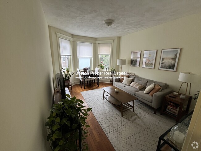 Building Photo - 124 Peterborough St Rental