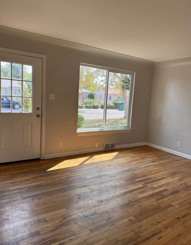 Photo - 2357 Elmira St