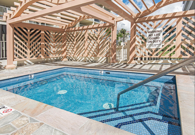 POOL DECK - 445 Seaside Ave Condo Unit 1516
