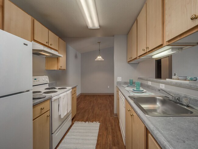 Photo - A New Wave of Living Here At Powell Court ... Unidad 72