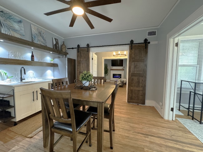 Photo - 1051 7th Ave N