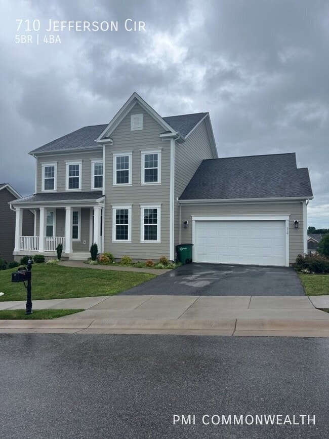 Photo - 710 Jefferson Cir NW House
