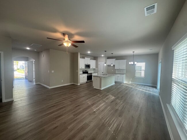 Photo - 2128 Clapham Ct