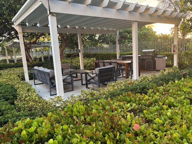 Photo - 199 Ocean Ln Dr Unidad 113