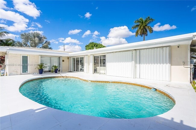 Photo - 1418 NE 57th Ct