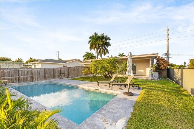 Building Photo - 218 SE 2nd St