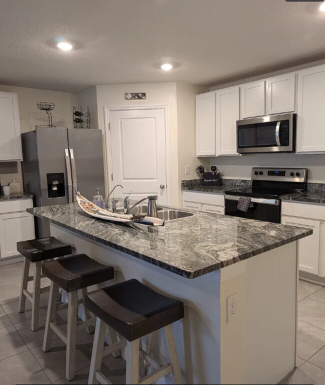 Photo - 822 18th Ave SE