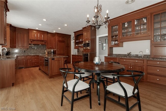 Photo - 8600 Tamarack Trail