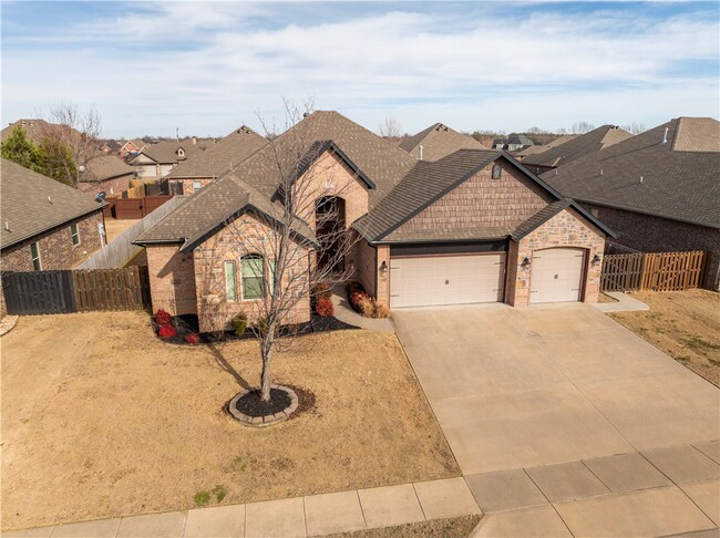 Building Photo - 6101 W Woodbine Dr