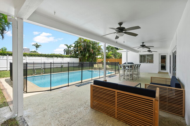 Photo - 3721 N 55th Ave