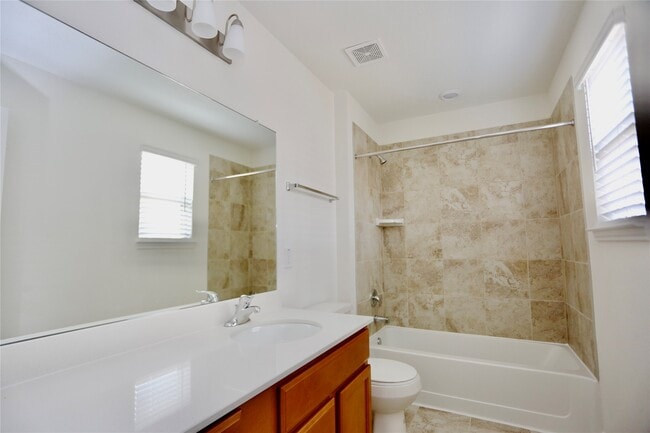 Photo - 2507 Winding Hawthorn Ct.