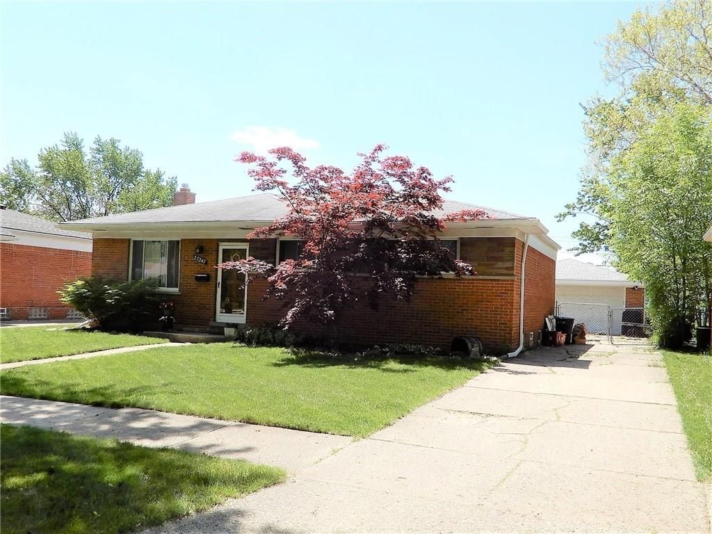 Photo - 27247 Pembroke Dr