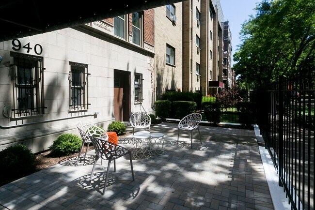 Photo - 940 W Winona St Unit 302