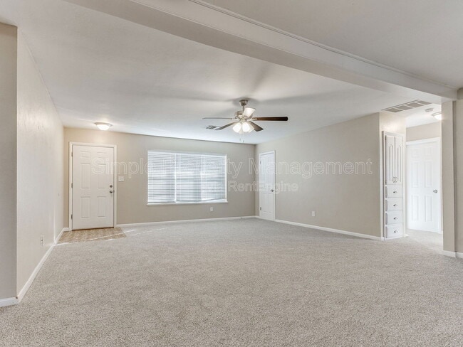 Photo - 921 Harrison St