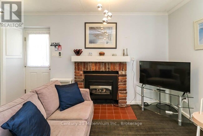 Photo - 15 Dawson Dr