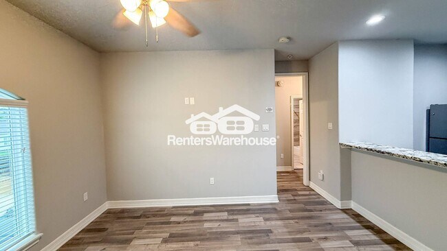 Photo - 7823 Gladstone St