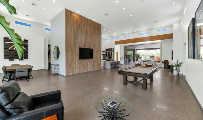 Photo - 4912 N 45th St