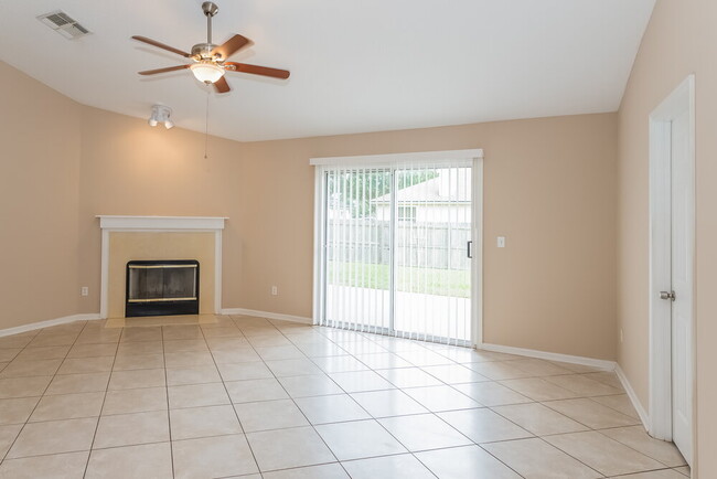 Photo - 8137 Leafcrest Dr