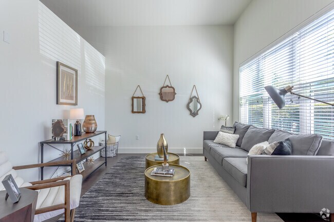 1BR, 1BA - 633SF - LW1 - Living Area