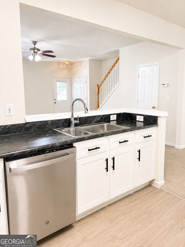 Photo - 9155 Nesbit Ferry Rd