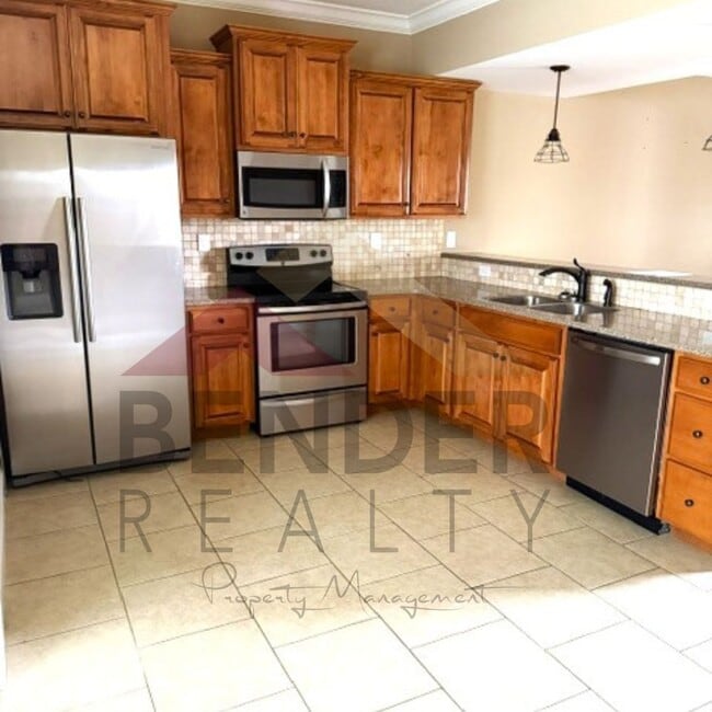 Photo - **REDUCED** TOWNHOME IN THE CITY