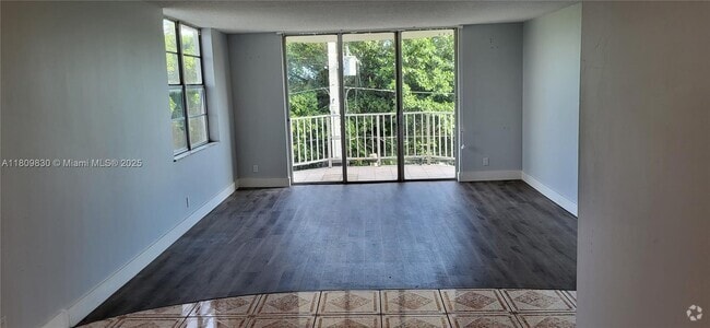 Building Photo - 16740 NE 9th Ave Unit 311 Rental