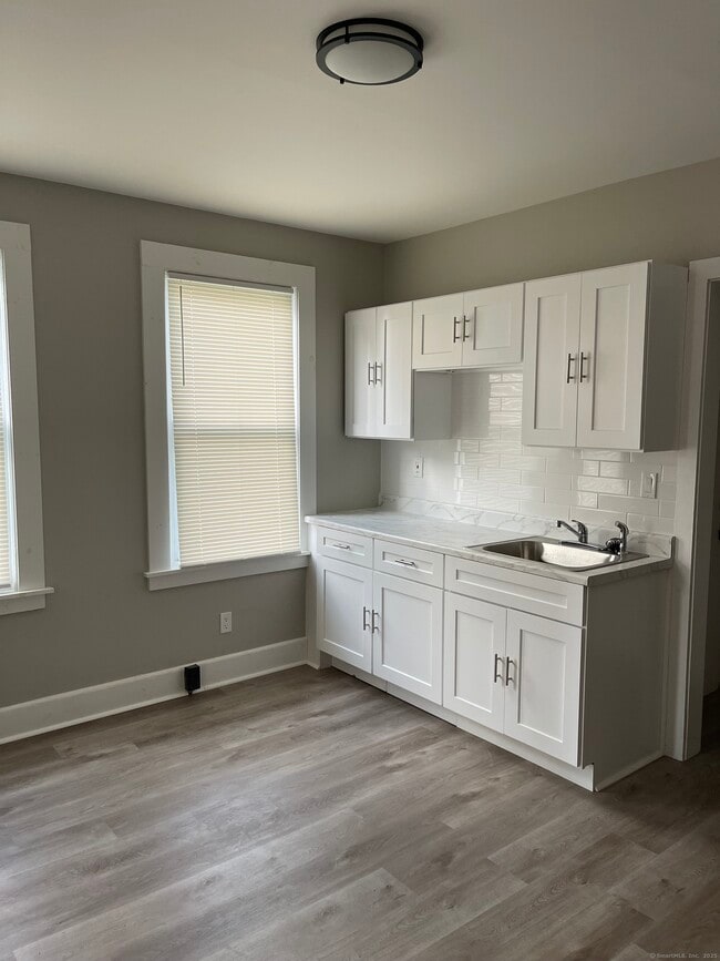 Building Photo - 80 Hazel St