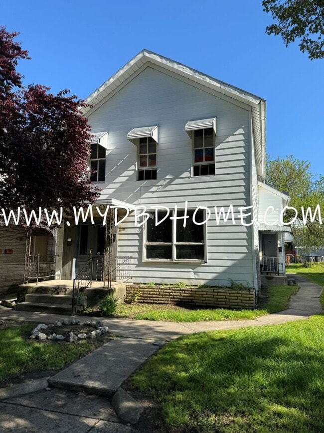Building Photo - 610 W Creighton Ave Unit 1