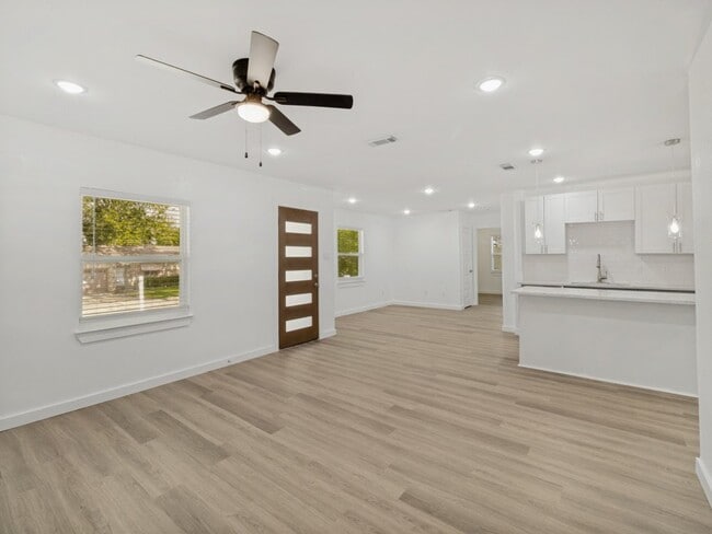 Photo - 12057 Bellafonte Dr