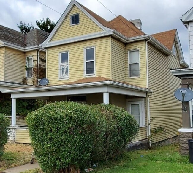 Building Photo - Monessen Updated 3 Bedroom 1 Bath House:  ...