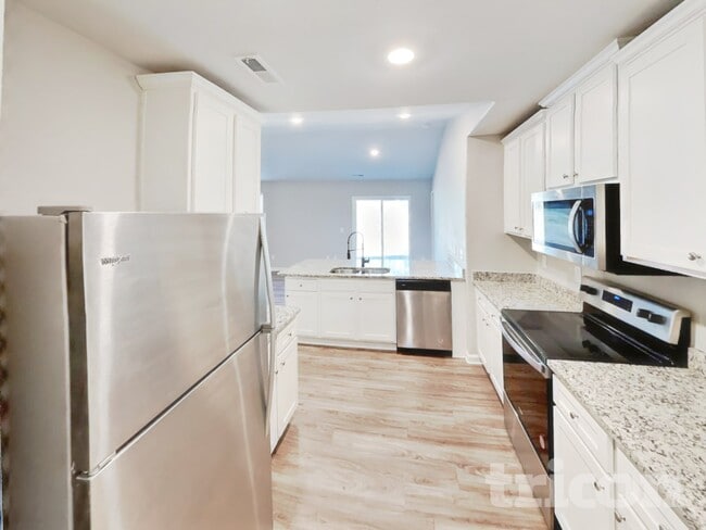 Photo - 4605 Hazelburn Dr