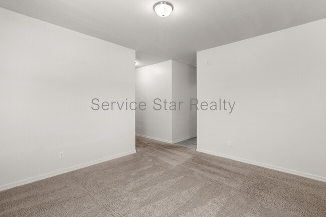 Photo - 2402 E Alonso Dr