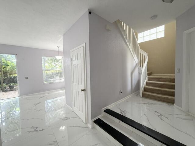 Photo - 5487 Queenship Ct