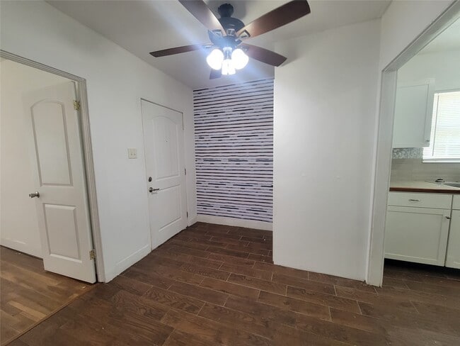 Photo - 5319 Avenue O