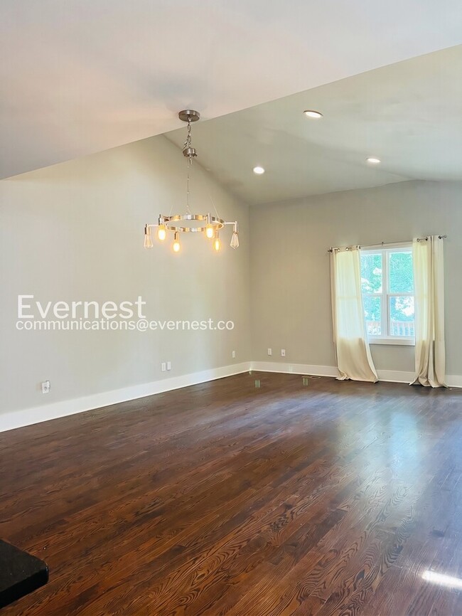 Photo - 1003B Spain Ave