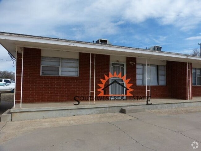 Building Photo - 2 Bedroom 1 Bath Apartment Unit 1124 Dartmouth