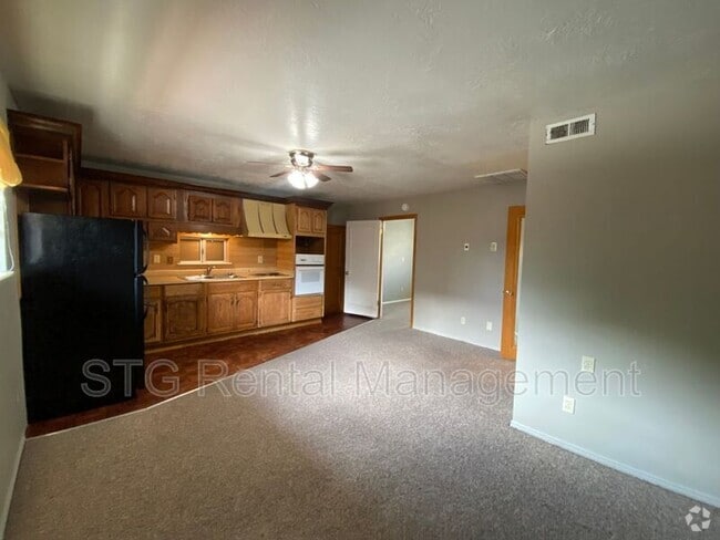 Building Photo - 145 E 500 S Unit #2 Rental