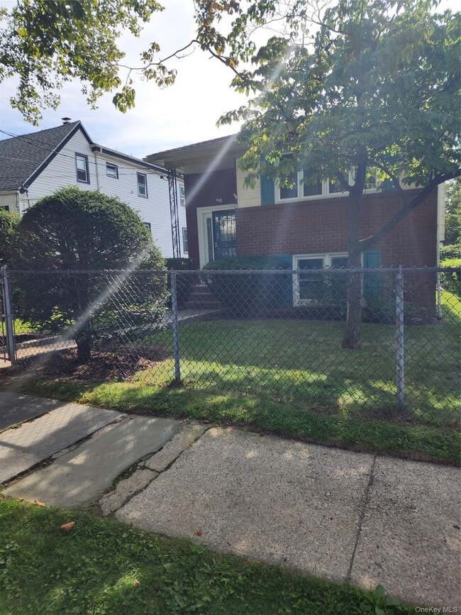 Building Photo - 548 S 9th Ave Unit 2