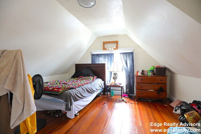 Photo - 19 Antwerp St Unit 2