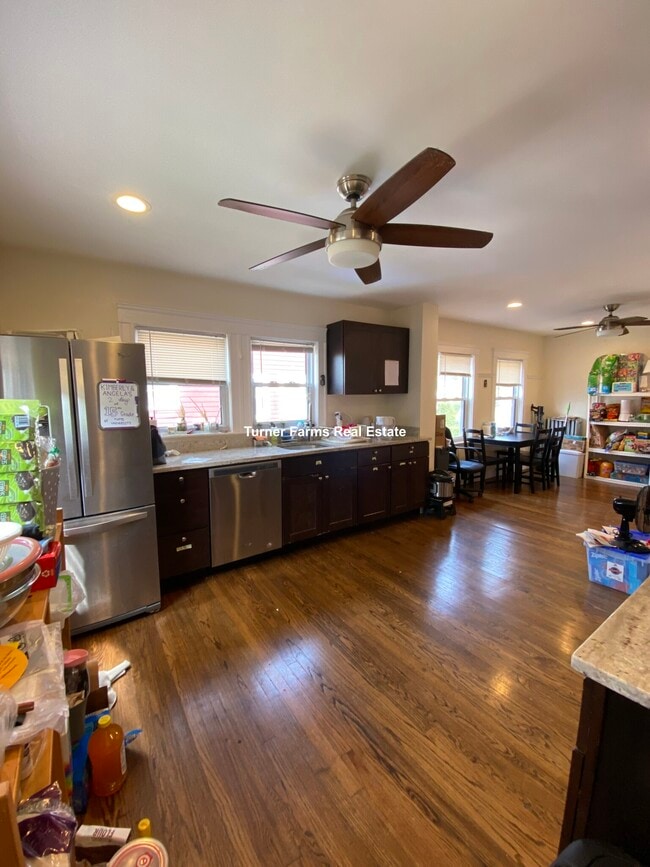 Photo - 117 Burget Ave