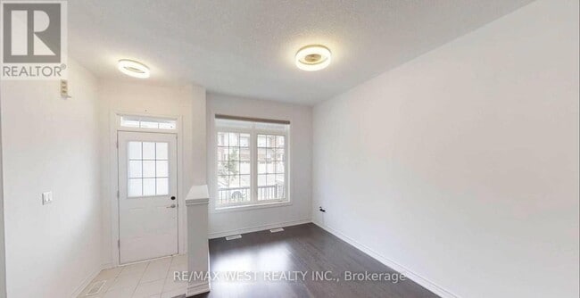 Photo - 26 Hines St