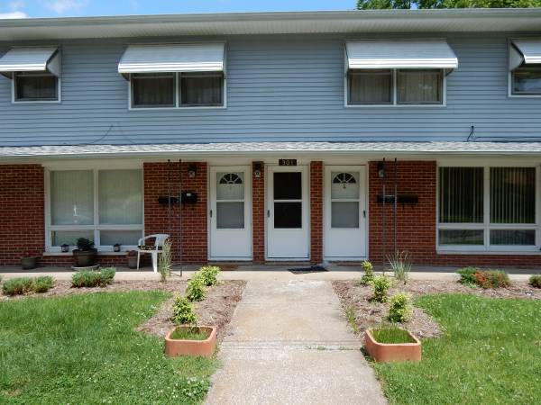 Building Photo - 301 S Eason Dr Unit 1