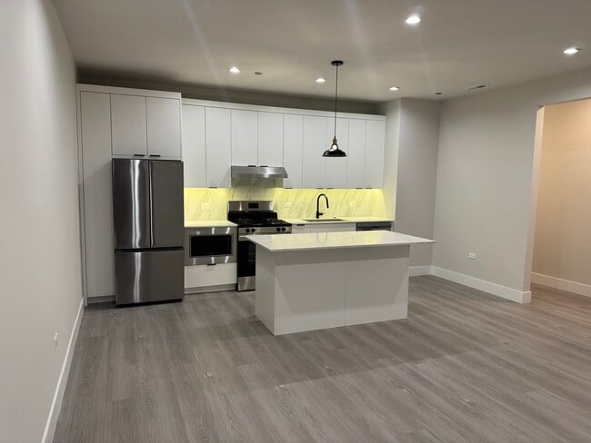 Photo - 1414 E 65th Pl